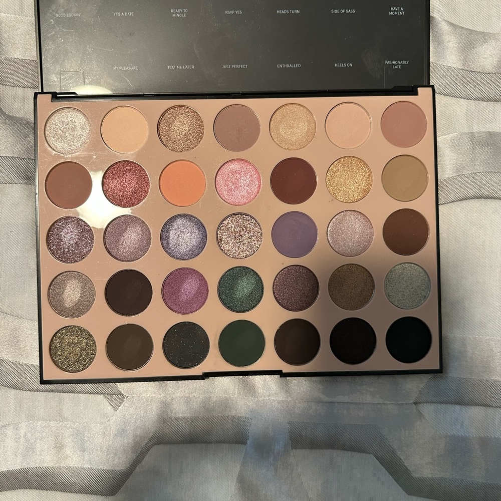 Morphe everyday chic palette